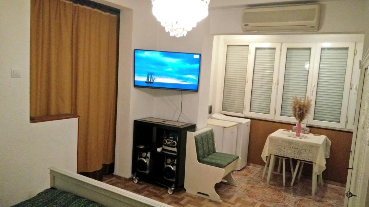 One Bedroom Apartment French Embassy Букурещ Екстериор снимка